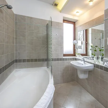 Budapest Airport Stacio Wellness & Konferencia 4*