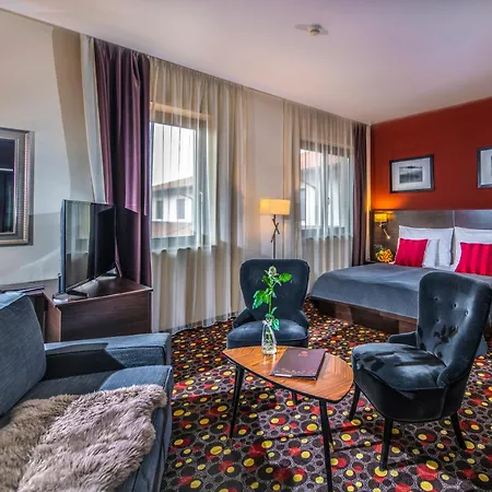 فندق Budapest Airport Stacio Wellness & Konferencia