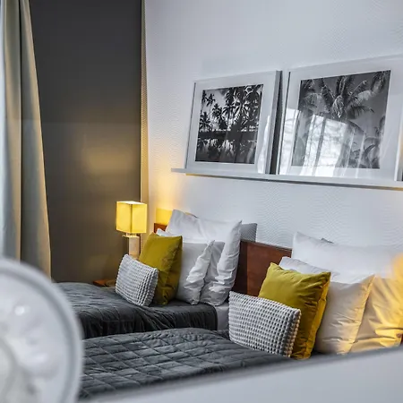 Budapest Airport Stacio Wellness & Konferencia 韦切什