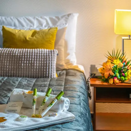 Budapest Airport Stacio Wellness & Konferencia فندق فيتْشيش