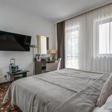 فندق Budapest Airport Stacio Wellness & Konferencia فيتْشيش