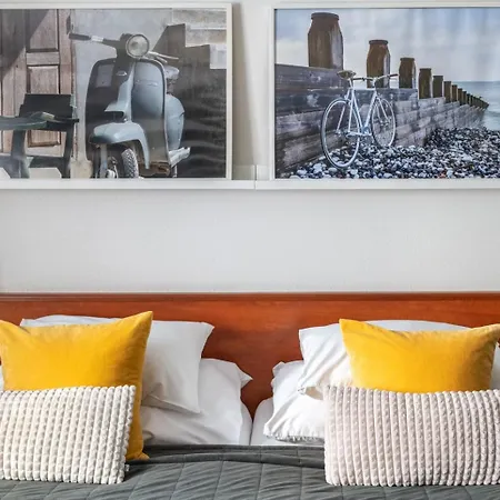 Budapest Airport Stacio Wellness & Konferencia فندق فيتْشيش