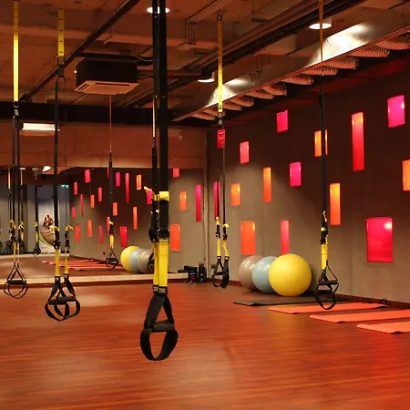 Budapest Airport Stacio Wellness & Konferencia فندق 4*