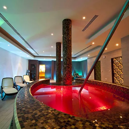 فندق Budapest Airport Stacio Wellness & Konferencia