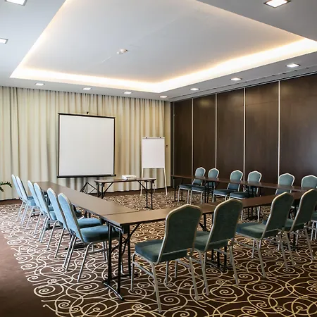 Budapest Airport Stacio Wellness & Konferencia 4*
