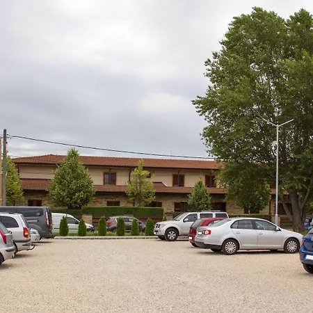 فندق Budapest Airport Stacio Wellness & Konferencia 4*