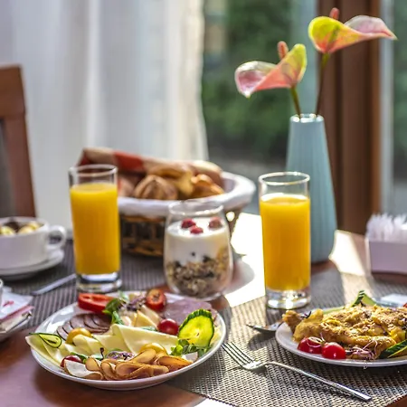 فندق Budapest Airport Stacio Wellness & Konferencia فيتْشيش