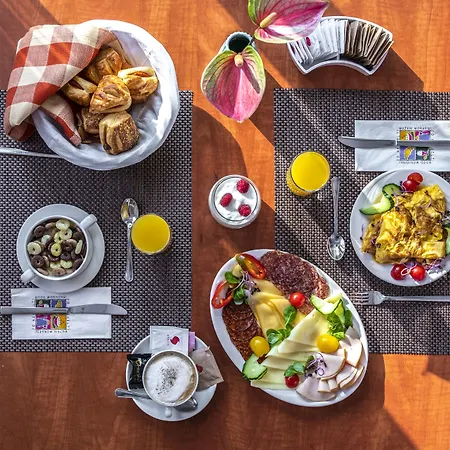 Budapest Airport Stacio Wellness & Konferencia فندق