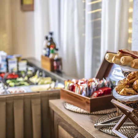 Budapest Airport Stacio Wellness & Konferencia 4* فيتْشيش