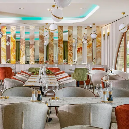 فندق Budapest Airport Stacio Wellness & Konferencia