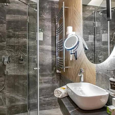 فندق Budapest Airport Stacio Wellness & Konferencia