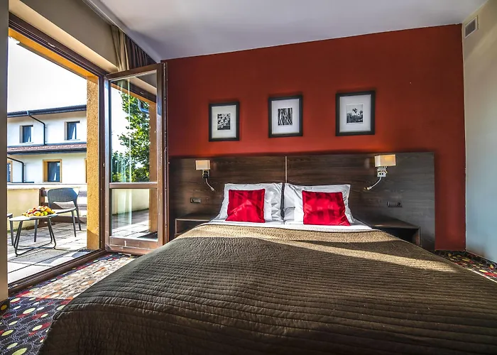 酒店 Budapest Airport Stacio Wellness & Konferencia 韦切什