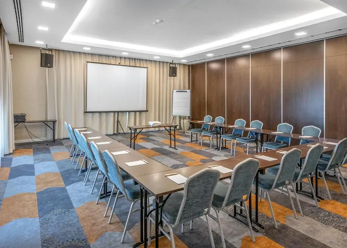 Budapest Airport Stacio Wellness & Konferencia 韦切什