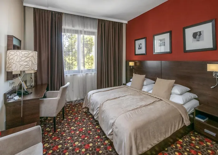 Budapest Airport Stacio Wellness & Konferencia 酒店 韦切什