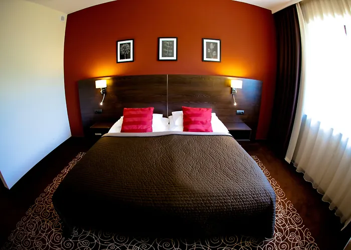 Budapest Airport Stacio Wellness & Konferencia 酒店