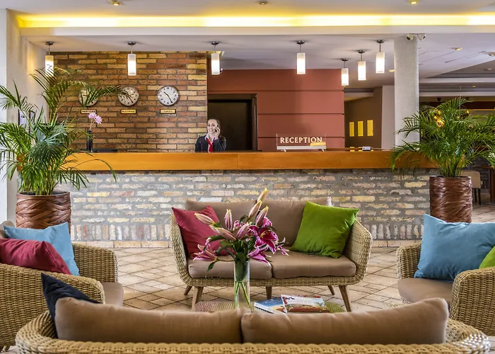 Budapest Airport Stacio Wellness & Konferencia 酒店