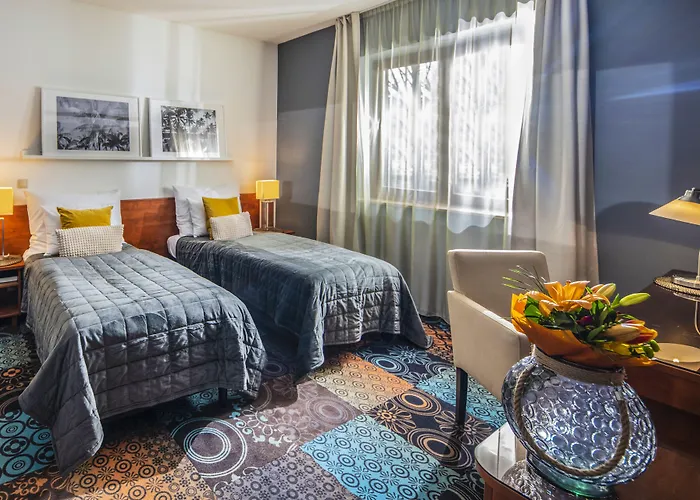 Budapest Airport Stacio Wellness & Konferencia 韦切什